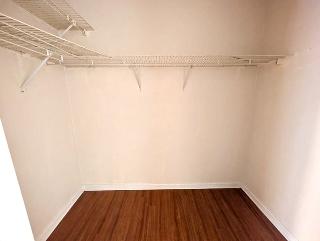 Building Photo - 1736 Augustine Pl