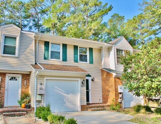 Primary Photo - Fantastic 2-Bedroom Townhome In Linkhorn! ...