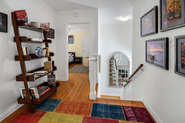 Building Photo - 458 S Bedford Dr