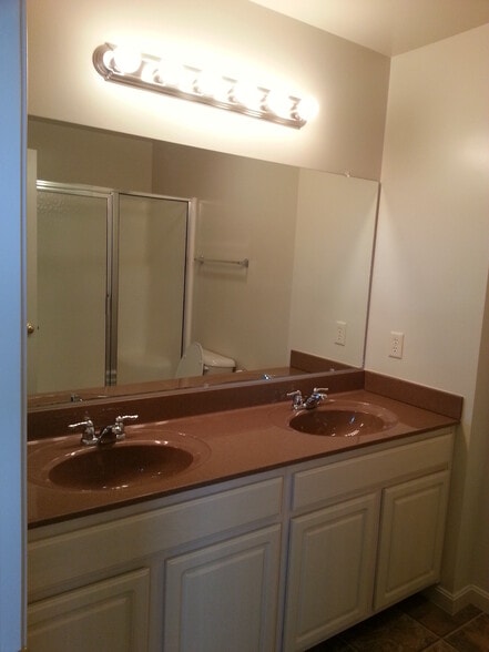 Building Photo - 269 Thrush Drive