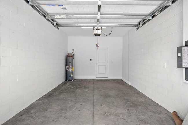 Building Photo - 11075 65th Ter E