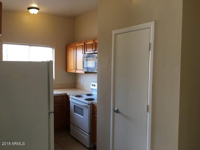 Building Photo - 7110 N 68th Ave