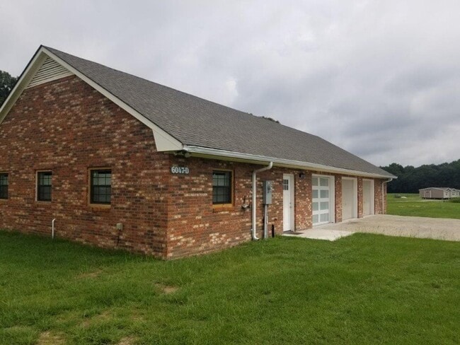 Primary Photo - 6047 Wayne Memorial Dr