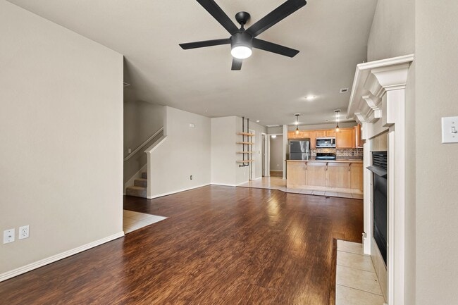 Building Photo - Wonderful two-story house