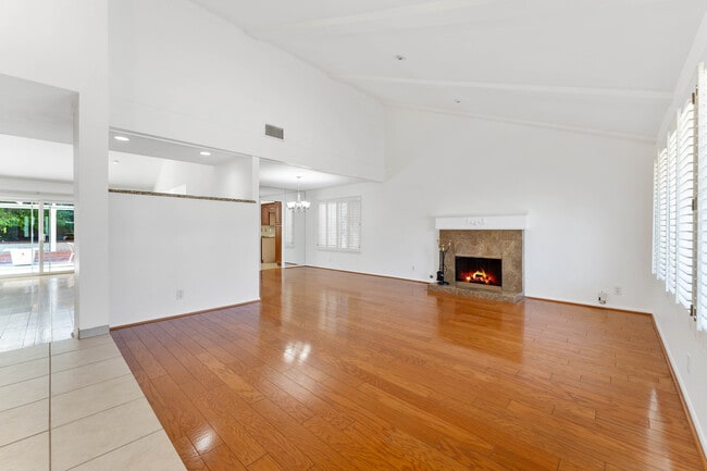 Building Photo - 774 Pamela Wood St