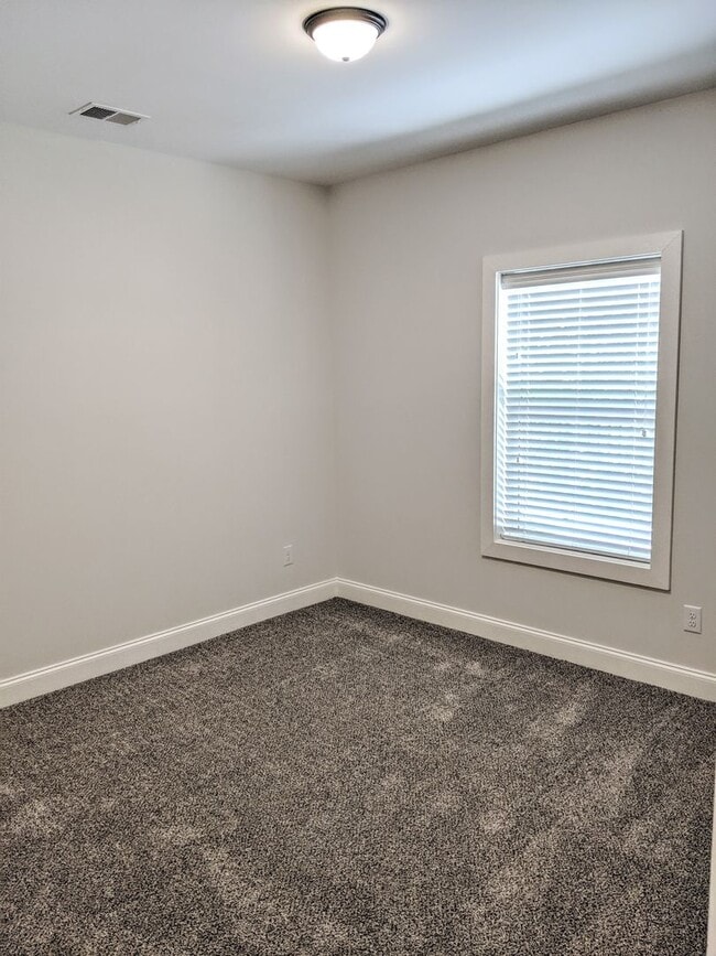 Building Photo - 8100 Lenox Creekside Dr