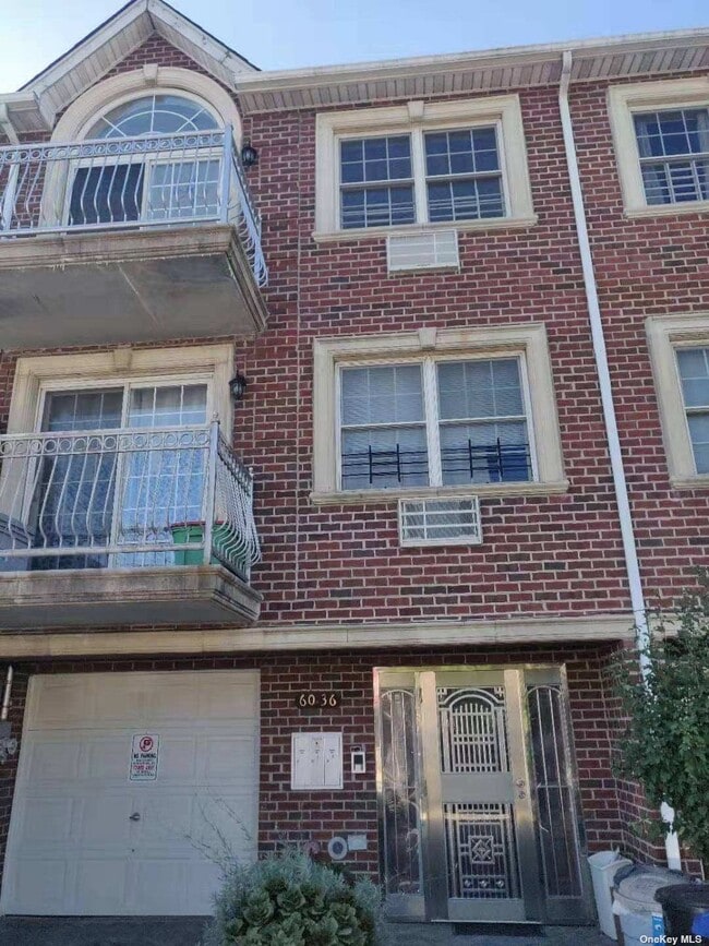 Building Photo - 60-36-60-82 82nd St