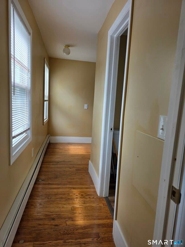 Building Photo - 19 Goff St