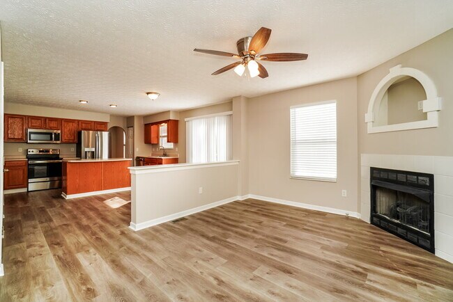 Building Photo - 283 Pinecrest Dr