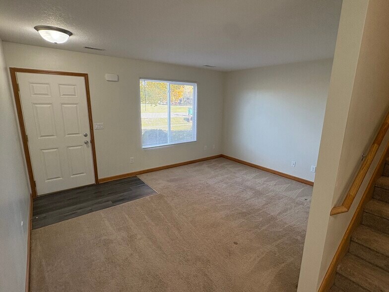 Building Photo - 1714 W Jester Park Dr