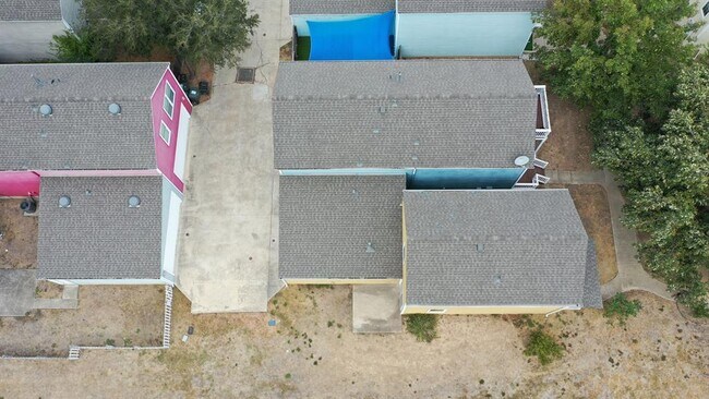 Building Photo - 133 Rush Haven