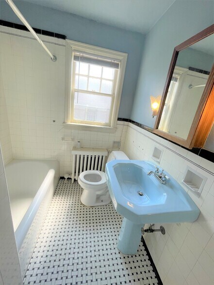 Building Photo - 6532 Wilkins Ave