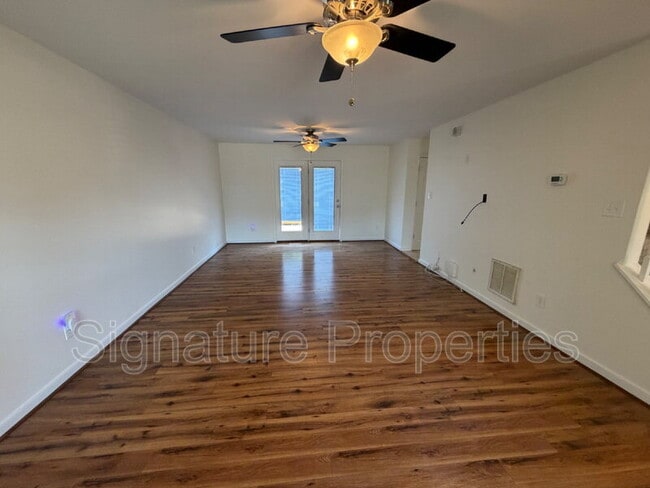 Building Photo - 1609 Cadmus Ct