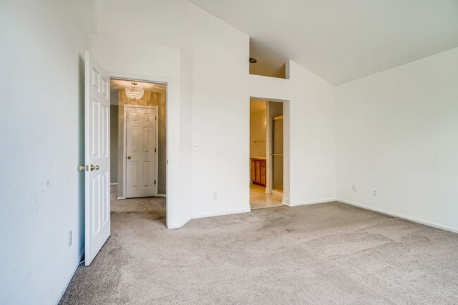 Building Photo - COMING IN MAY!!!   Huge 2BR, 2BTH Townhous...