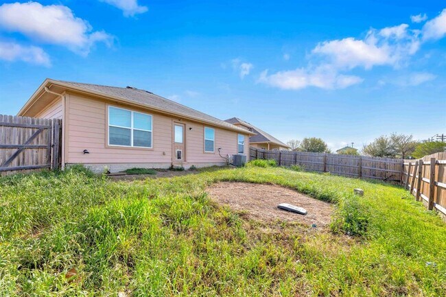 Building Photo - 18125 Ryegate Dr