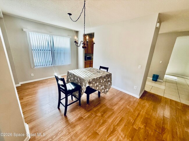 Building Photo - 402 Breckenridge Cir SE