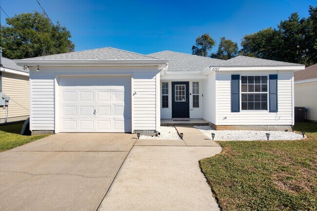 Primary Photo - 2287 Harlan Ave