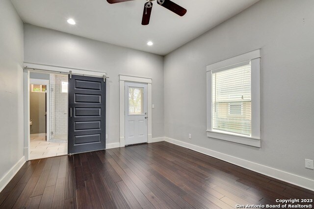 Building Photo - 612 Hunstock Ave