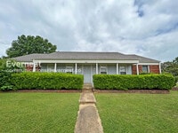 Building Photo - 848 Rasco Rd W