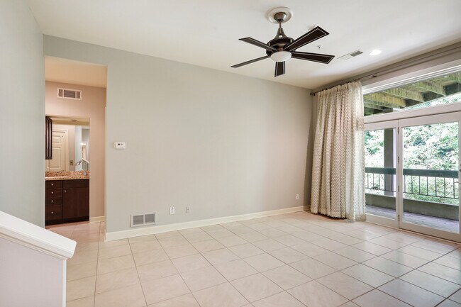 Building Photo - EXQUISITE VININGS/SMYRNA 3B/3.5BA W/ ELEVA...