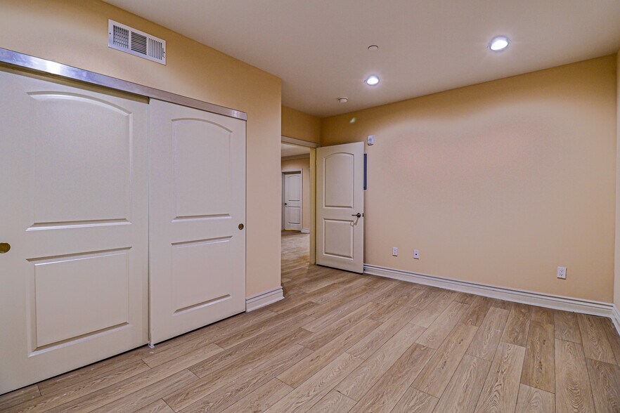 Building Photo - 3674 W Imperial Hwy