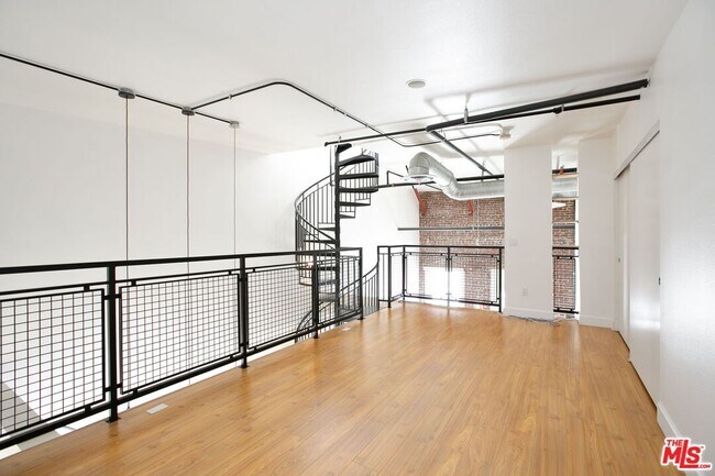 Building Photo - 253 S Broadway