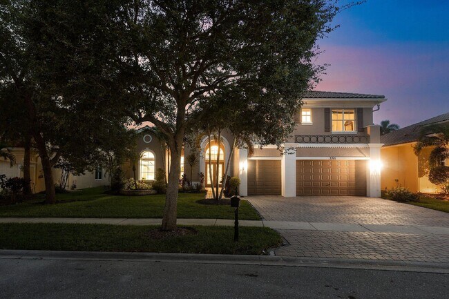 Building Photo - 3381 Lago De Talavera