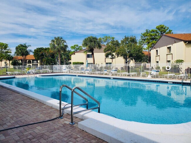 Building Photo - 3561 Pine Needle Dr