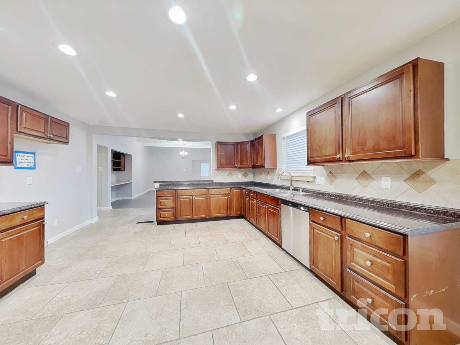 Building Photo - 9800 Denali Rd NE