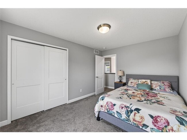 Building Photo - 1559 Edgebrook Ln