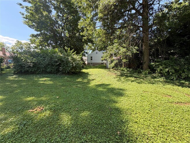 Building Photo - 8733 Mavis Pl