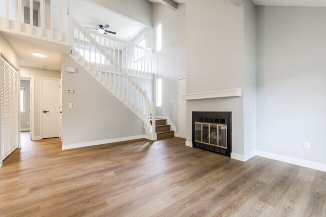 Building Photo - 17641 E Temple Dr