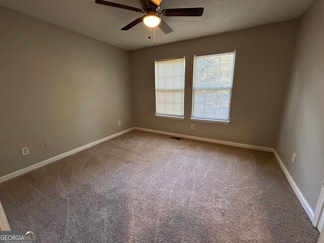 Building Photo - 7130 Highbrook Cir E