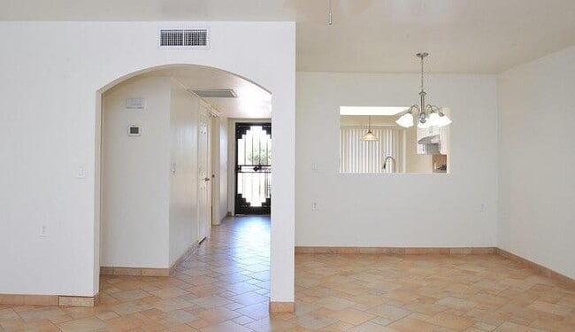 Building Photo - Beautifully Updated 3 Bedroom Townhome nea...