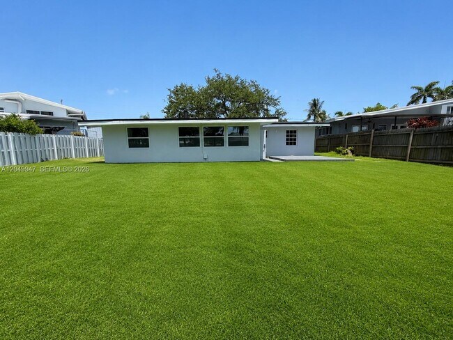 Building Photo - 2649 Key Largo Ln