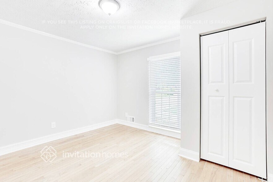 Building Photo - 562 Rollingwood Dr