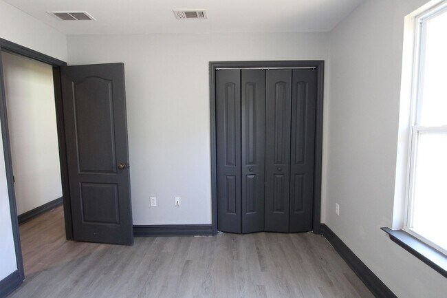 Building Photo - 3-Bedroom Coming Soon In June!