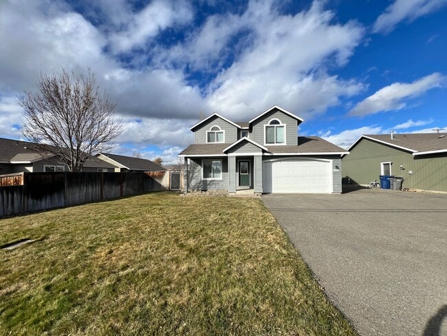 Building Photo - Fresh Paint and Flooring! Great Value and ...