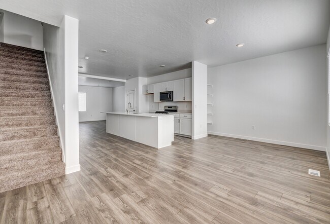 Building Photo - 413 S 1110 W