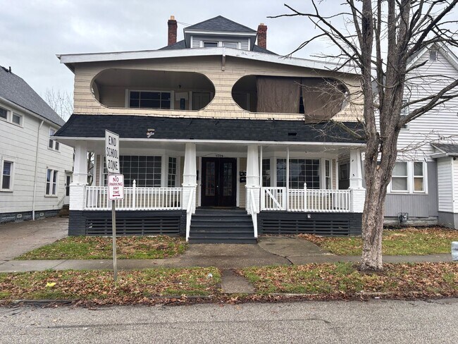 Building Photo - 4008 Ardmore Ave