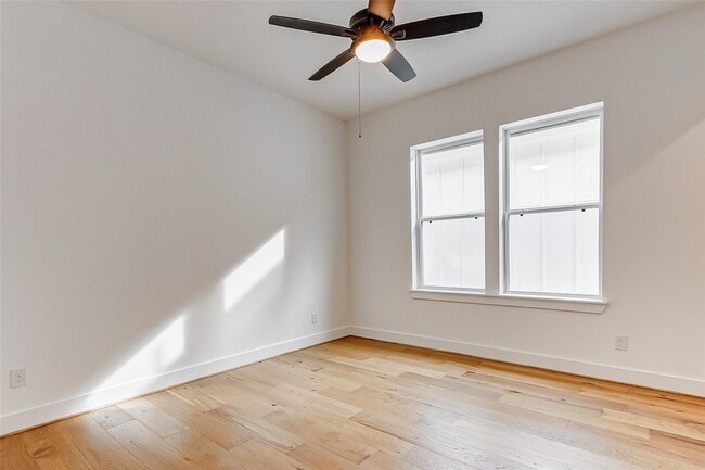 Building Photo - 7818 Janak Dr