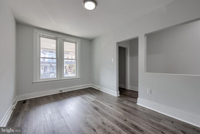Building Photo - 611 S Prince St