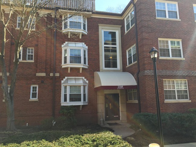 Building Photo - 2105 N Scott St