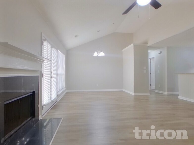 Building Photo - 3547 Lehigh Way