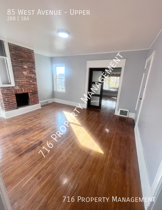 Building Photo - Charming, Fully Rehabbed 2 BR Apartment in...