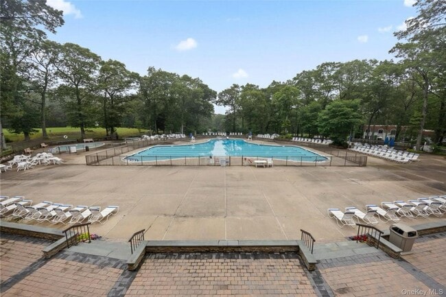 Building Photo - 703 Hilltop Ct