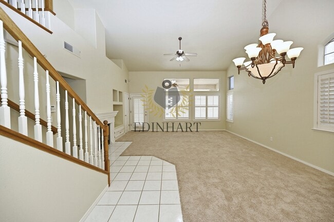 Building Photo - 3750 W Vincent Ln