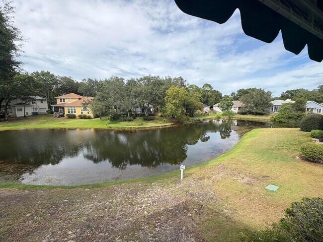 Building Photo - **$1,000 Move-in Special** 2 Bedroom in Bluewater Bay!