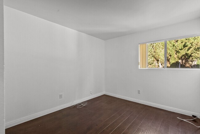 Building Photo - 5010 Balfour Ln