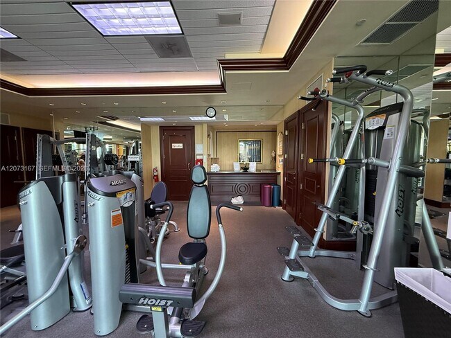 Building Photo - 20201 E Country Club Dr